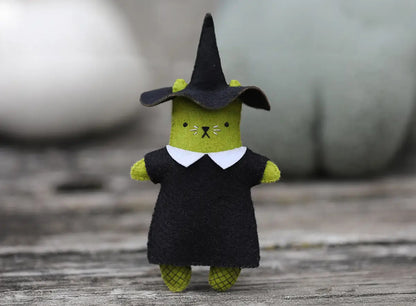 Witch Cat Felt Doll Kit